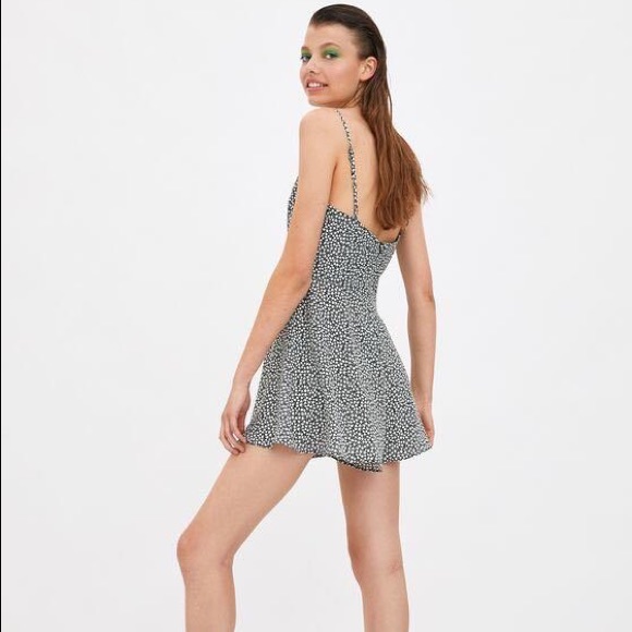 Zara Daisy Romper - Picture 1 of 8